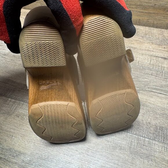 Dansko Sophie Beige Leather Adjustable Strap Sandals Women's Size EU 39 - Picture 4 of 7